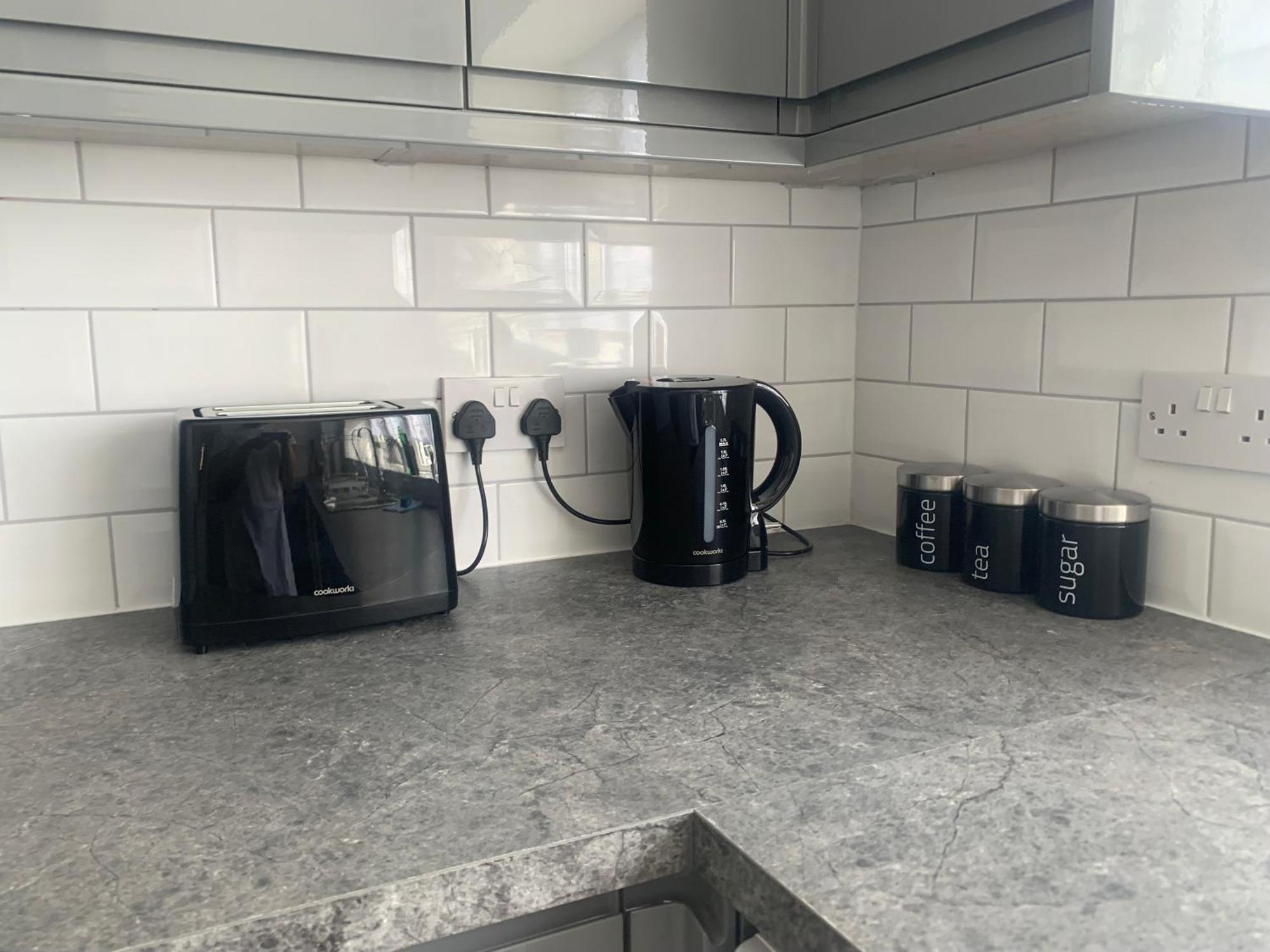 Newly Renovated, Modern 3 Bed Apartment Walmersley Luaran gambar
