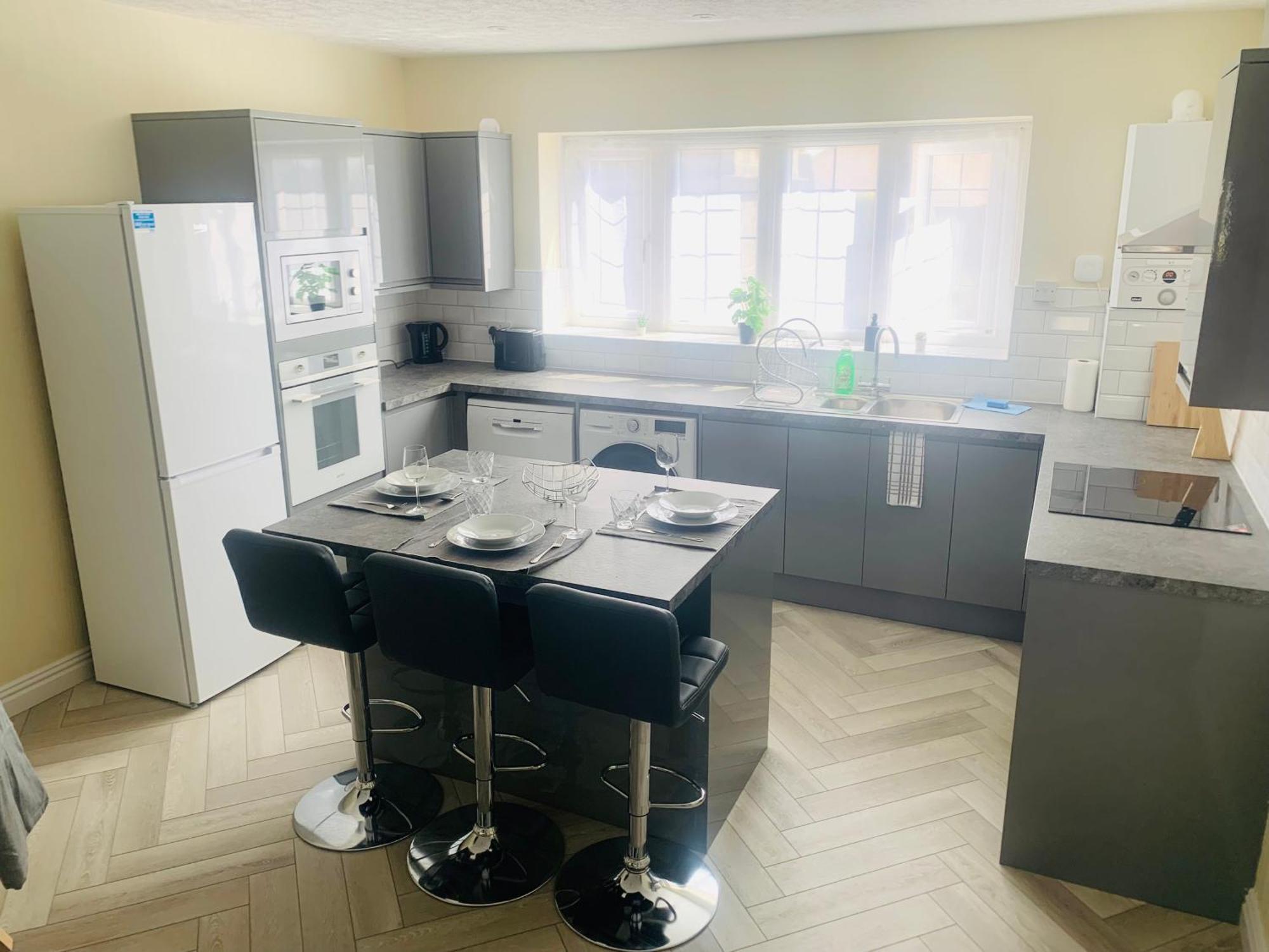 Newly Renovated, Modern 3 Bed Apartment Walmersley Luaran gambar